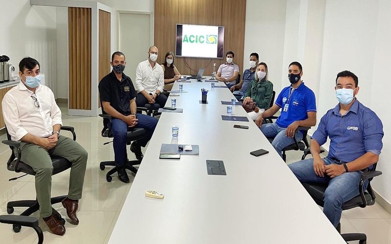 ACIC recepciona novos associados com café da manhã de boas-vindas.