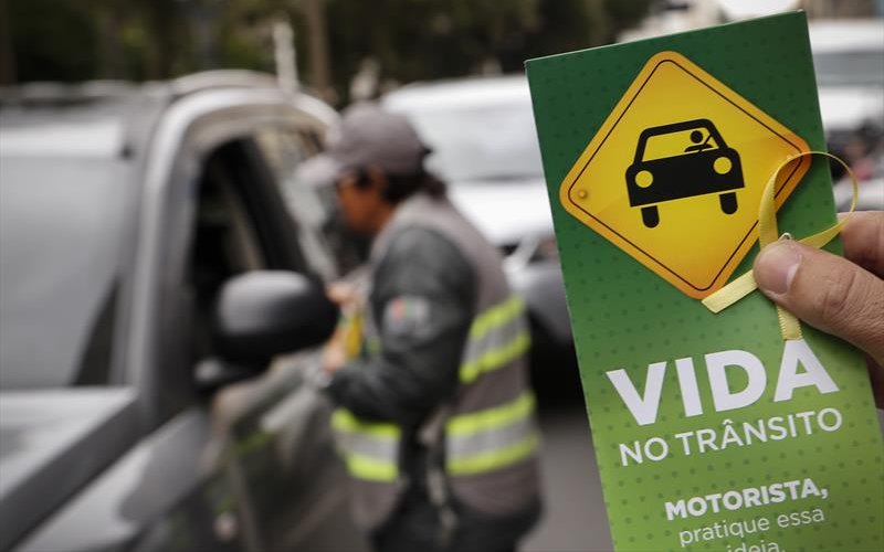 Caminhada alerta população de Cacoal sobre segurança no trânsito